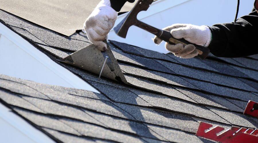 Expert Emergency Roof Repairs services in Windsor, IL